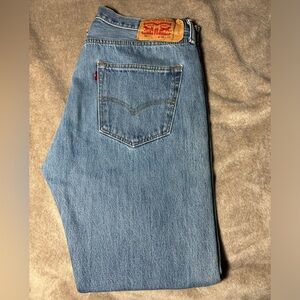 Levi's 501 Light Blue Men’s Classic Straight Jeans